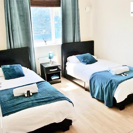 2 Bedroom Apartment At Dagenham , Adonai Serviced Accommodation, Free Wifi And Parking Экстерьер фото